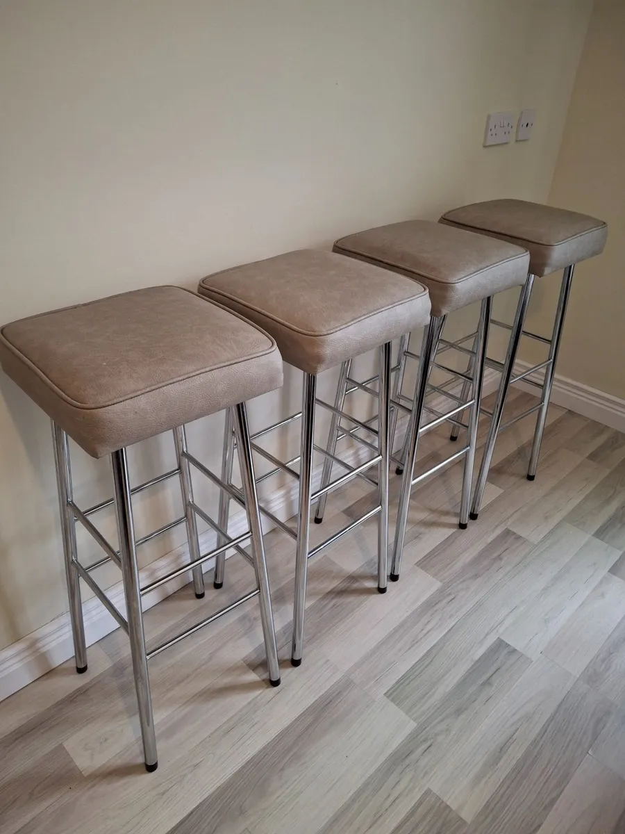 Breakfast/Bar stools - Image 2