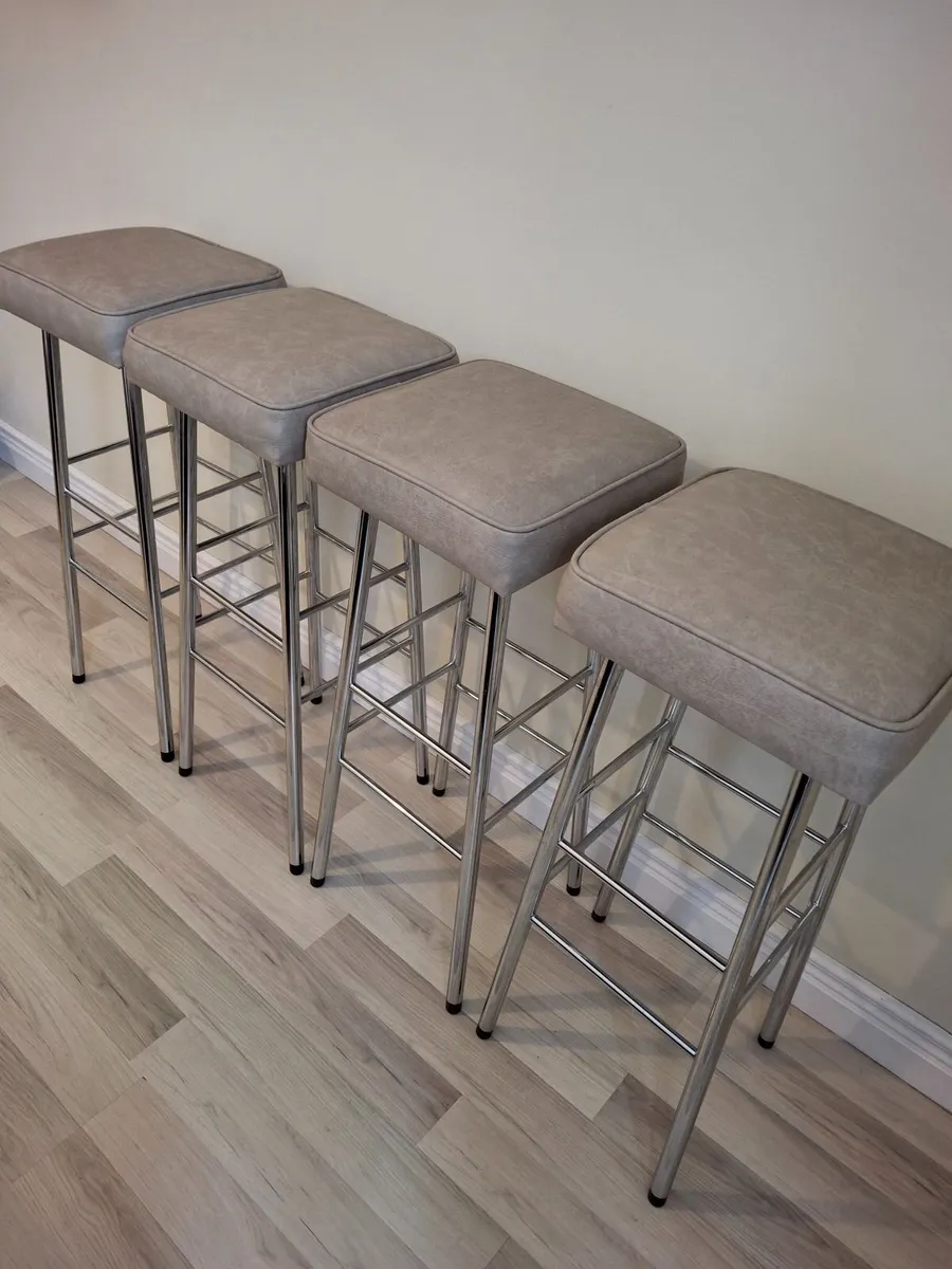 Breakfast/Bar stools - Image 1