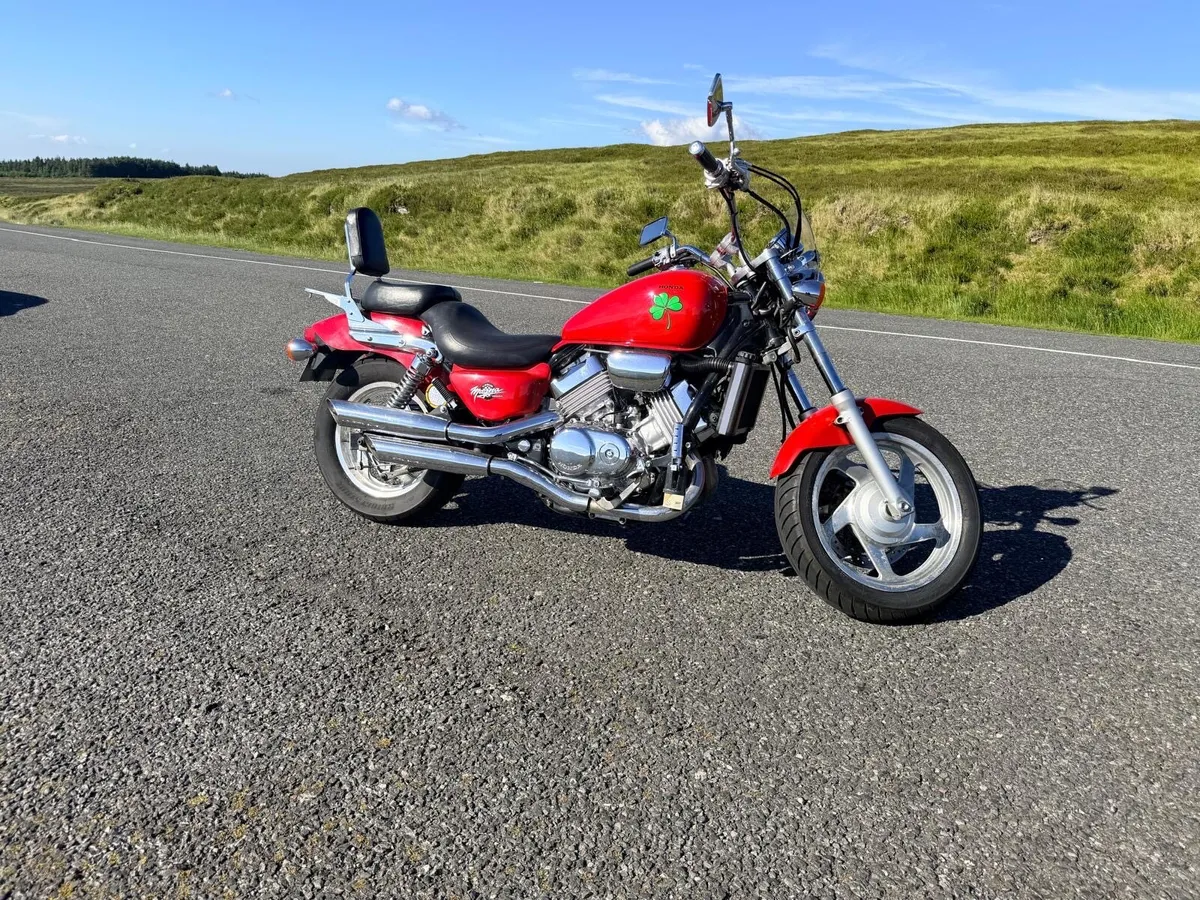 Honda Magna 750 - Image 1