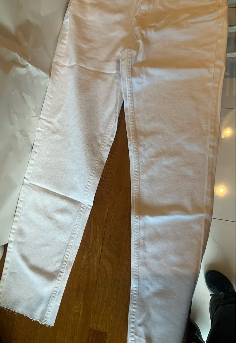 Stradivarius White Jeans - Image 2