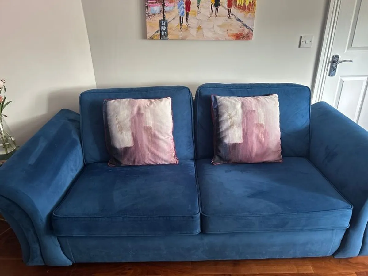 Velvet couches - Image 2
