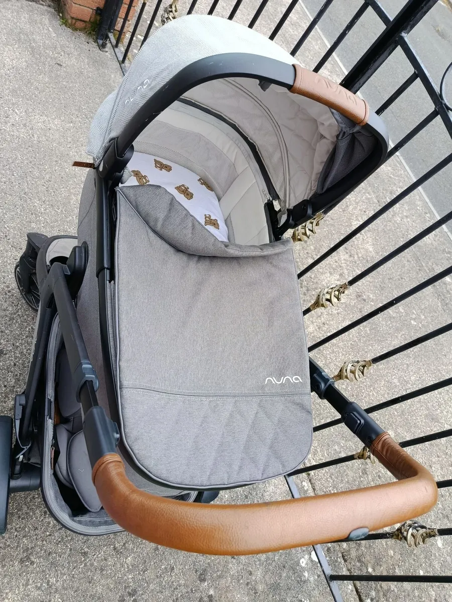 Nuna Pram - Image 1
