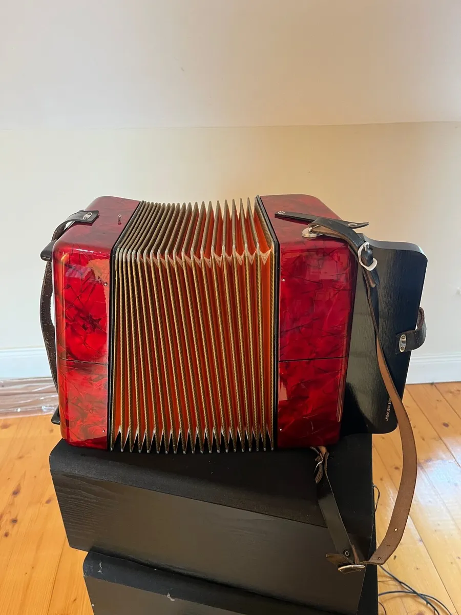 Hohner Corso Accordion - Image 2