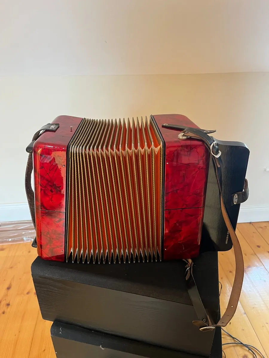 Hohner Corso Accordion - Image 3