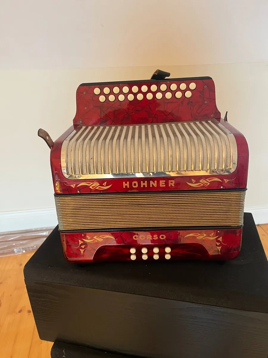 Hohner Corso Accordion - Image 4