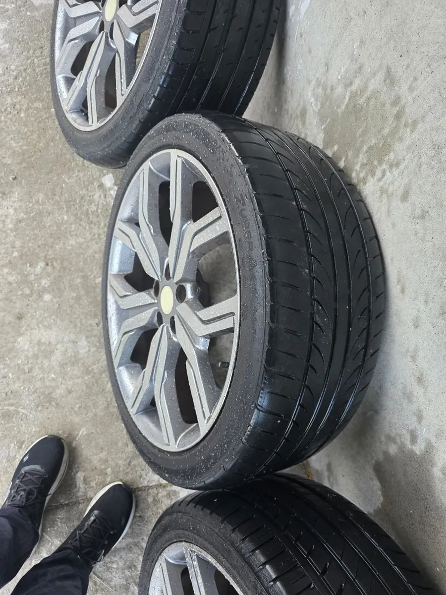 Range Rover Sport - Image 3