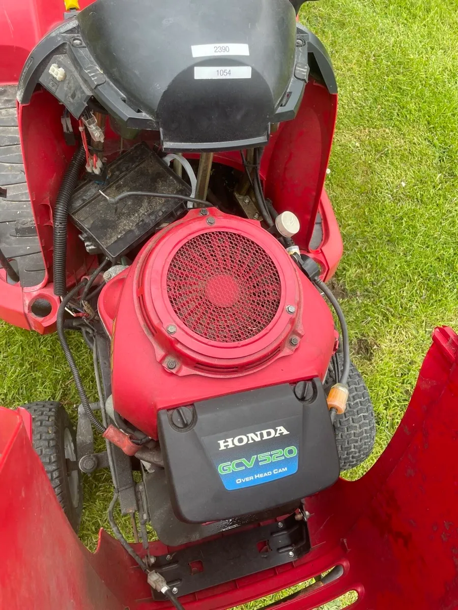Honda 17hp ride on - Image 4
