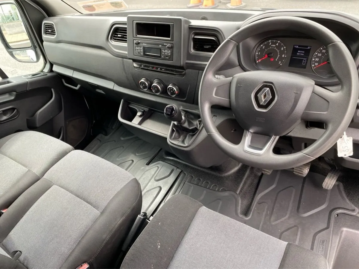Renault Master FWD LM35 Blue dCi 135 Business+ - Image 4