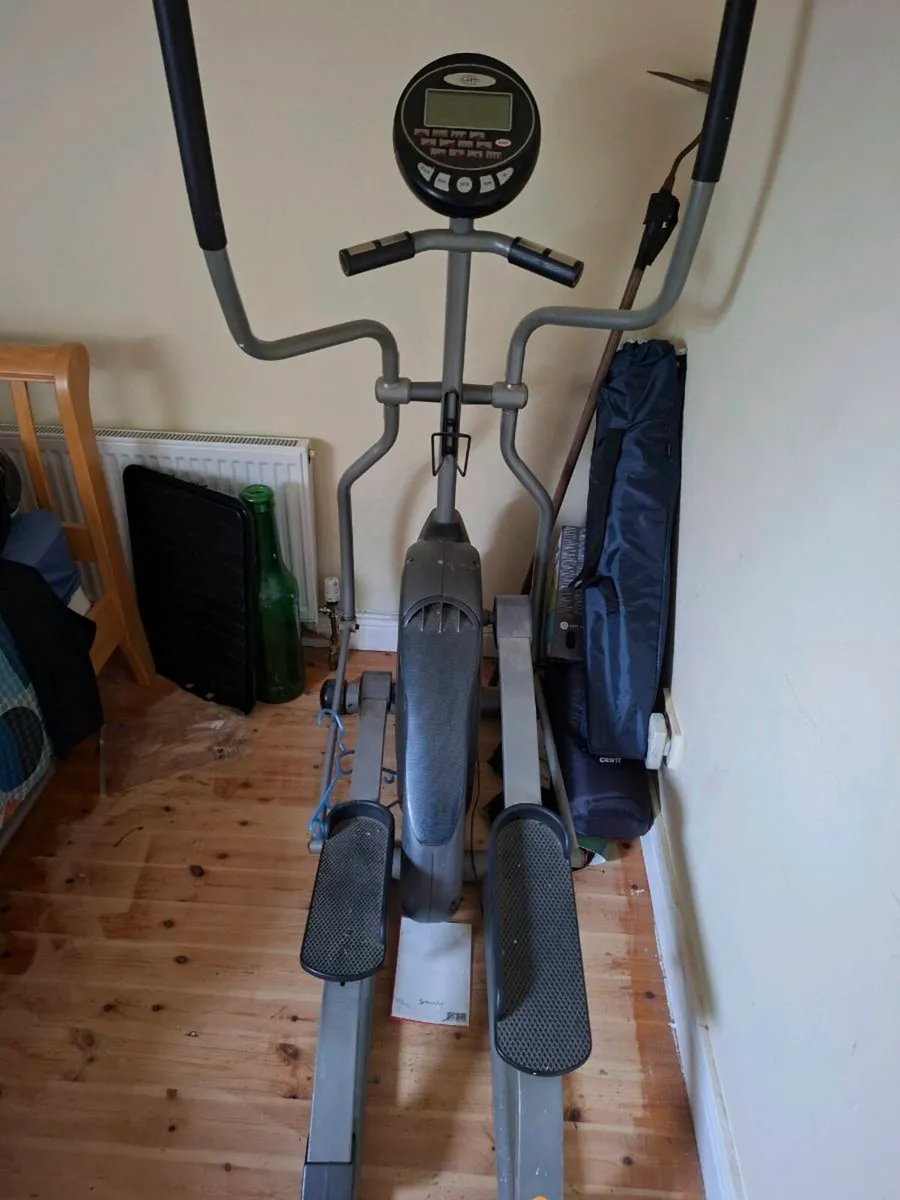 Cross trainer - Image 2