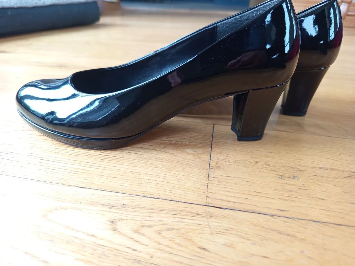 Shoes - Image 3