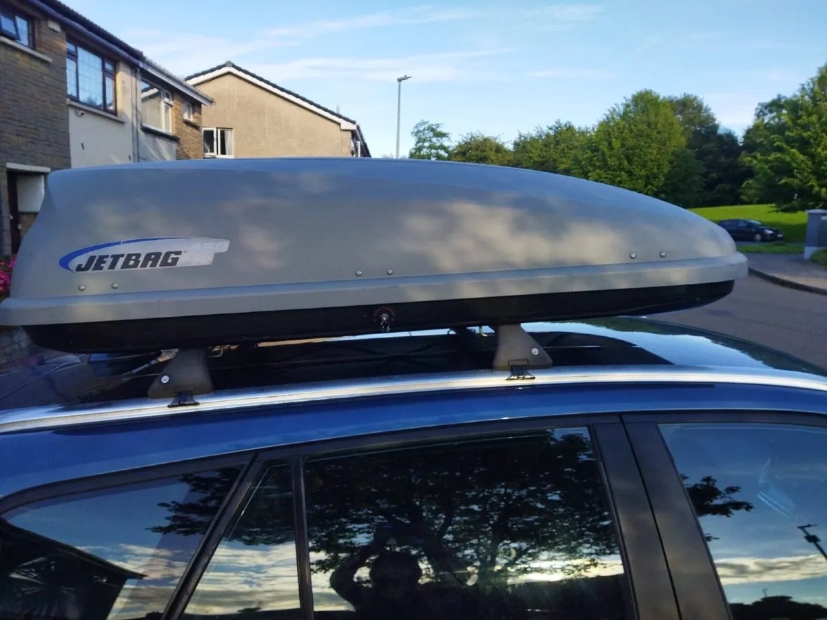 Jetbag 450 Roof Box – 450L – Lockable – Excellent - Image 1
