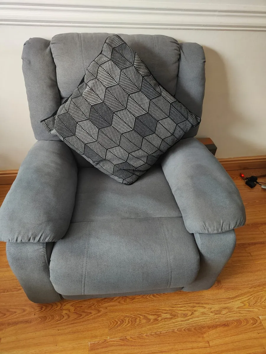 Grey sofa 3seater 2seater Arm Chair - Image 2