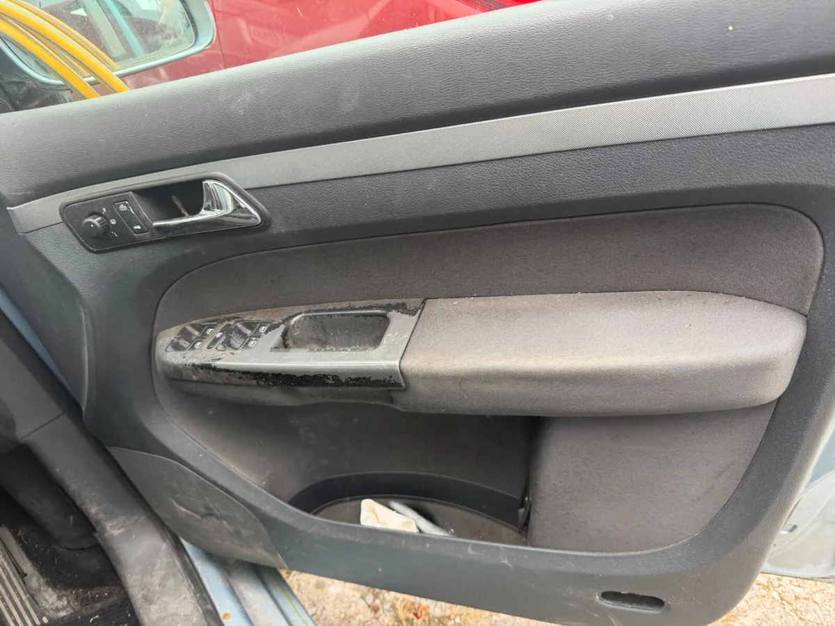VW Touran / Caddy Dash/door cars/seats carpet - Image 3