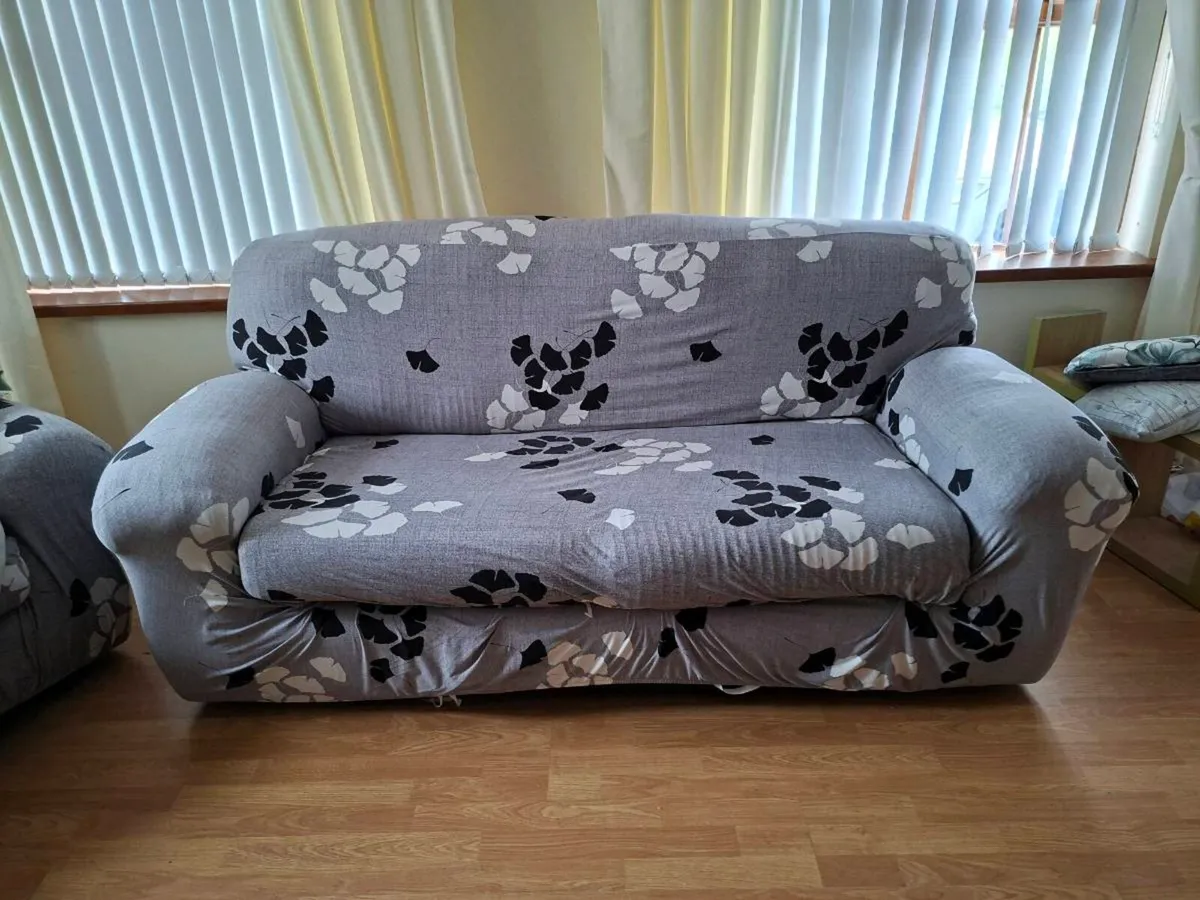 3 Piece Suite - Image 2