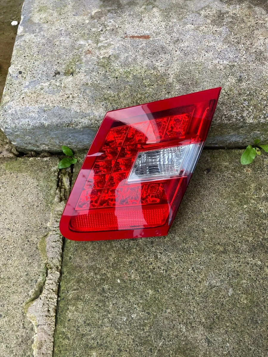 Genuine 2009-2013 Mercedes-Benz E-Class - Image 4