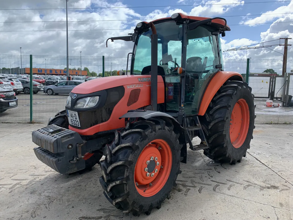 UNRESERVED 2014 KUBOTA M8560 4WD TRACTOR FOR AUCT - Image 1