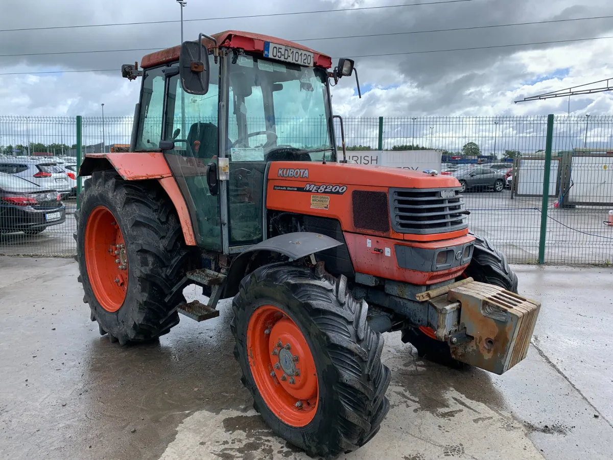 UNRESERVED 2005 KUBOTA ME8200 4WD TRACTOR FOR AUCT - Image 4