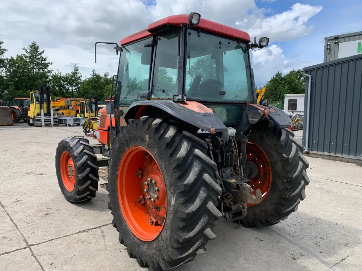 UNRESERVED 2007 KUBOTA ME8200 4WD TRACTOR FOR AUCT - Image 3
