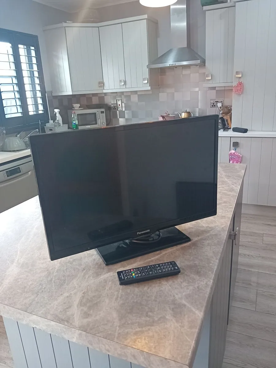 T.V. - Image 3
