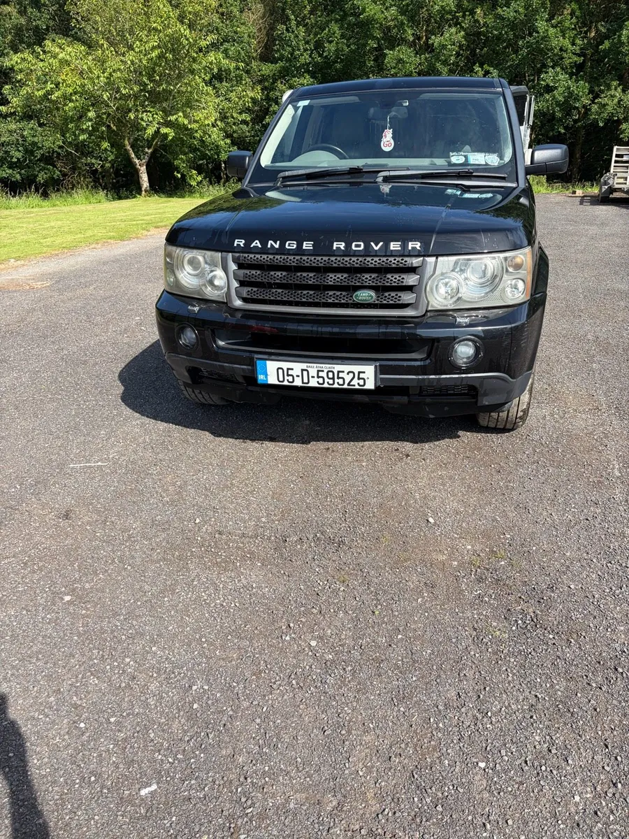 Range Rover crew cab. - Image 3