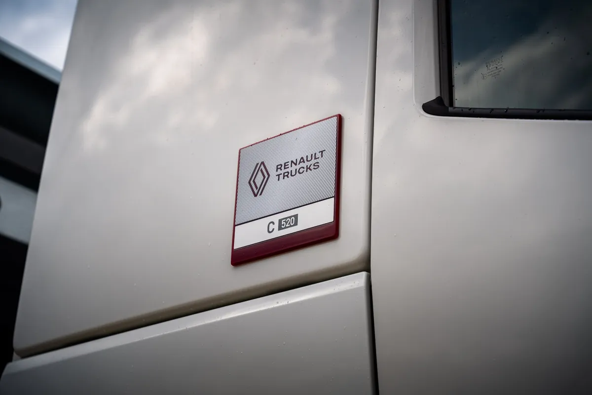 2026 Renault Trucks 10x4 C520 - Image 3