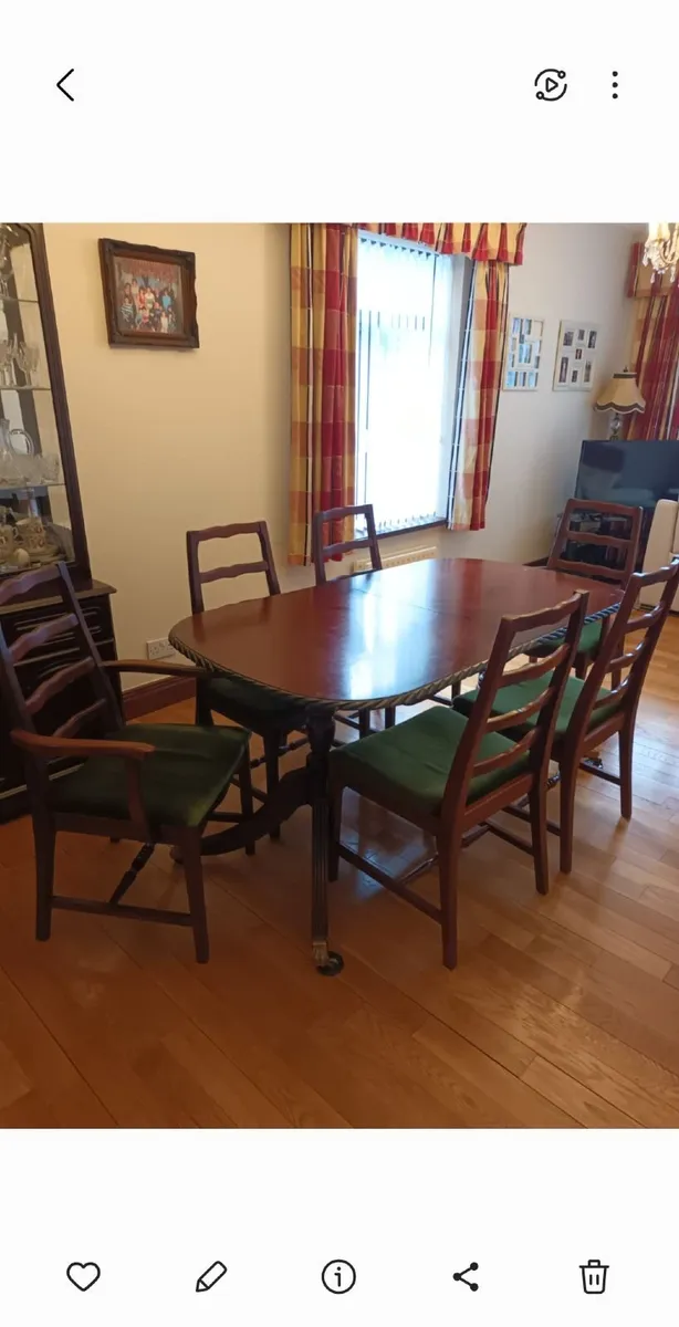 Rossmore diningroom table and chairs - Image 2