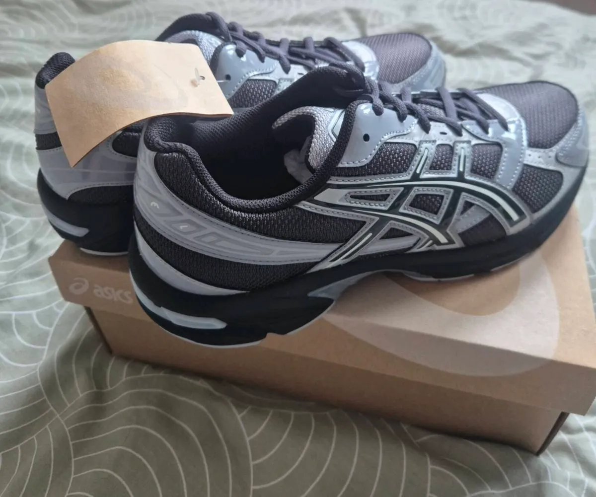 Asics gel 1130 brand new runners - Image 1