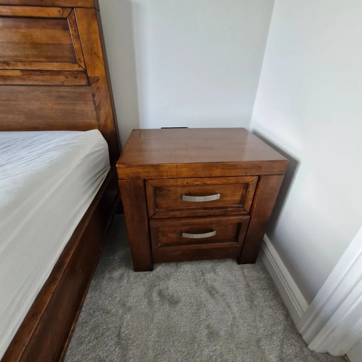 Superking Bed and Matching Lockers - Image 3