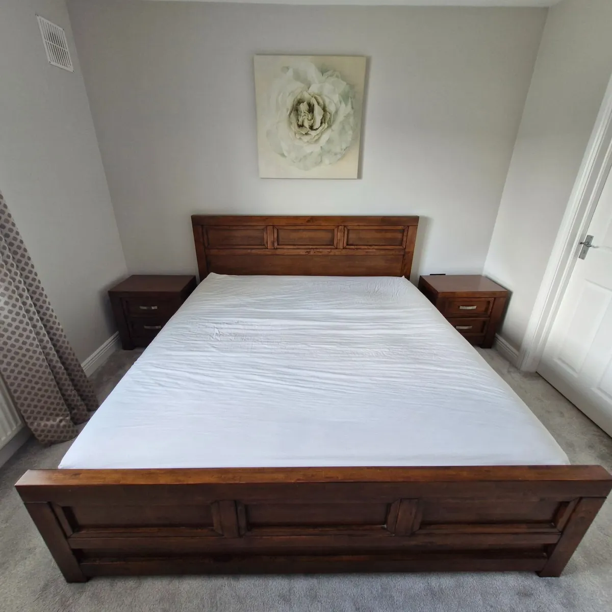 Superking Bed and Matching Lockers - Image 1