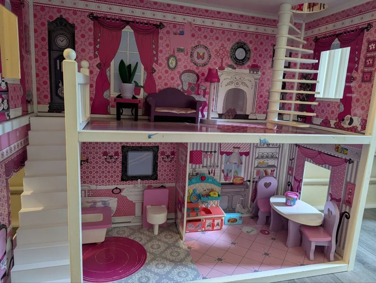 Large dollhouse with furniture and accessories - Image 2