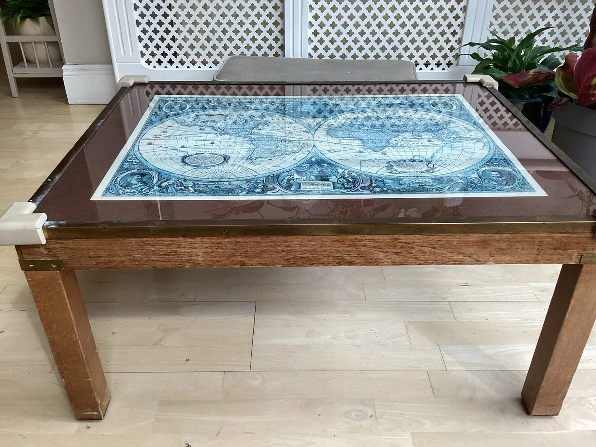 Glass topped coffee table - Image 2