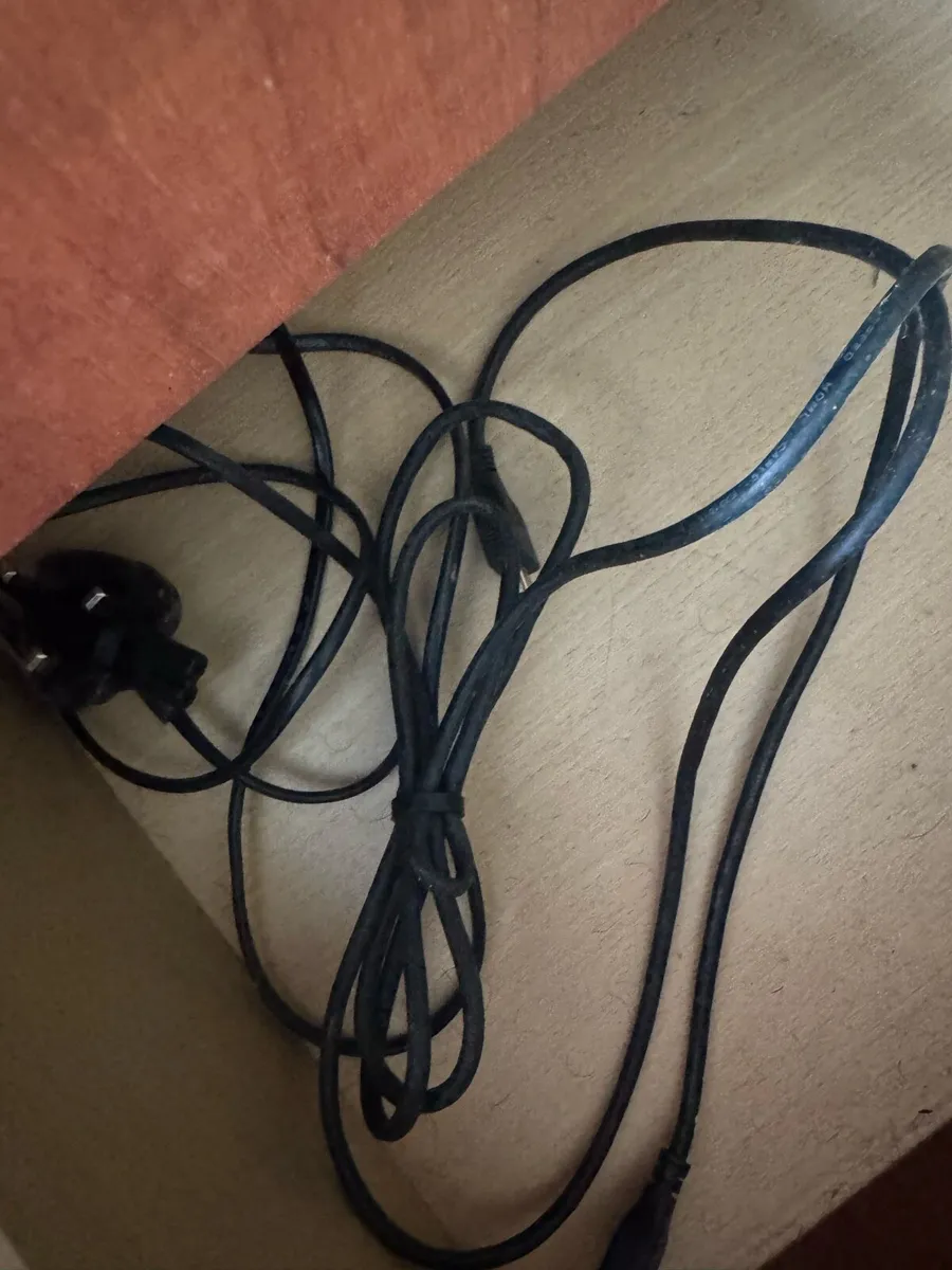 PlayStation 4 Console with 1 controller - Image 2