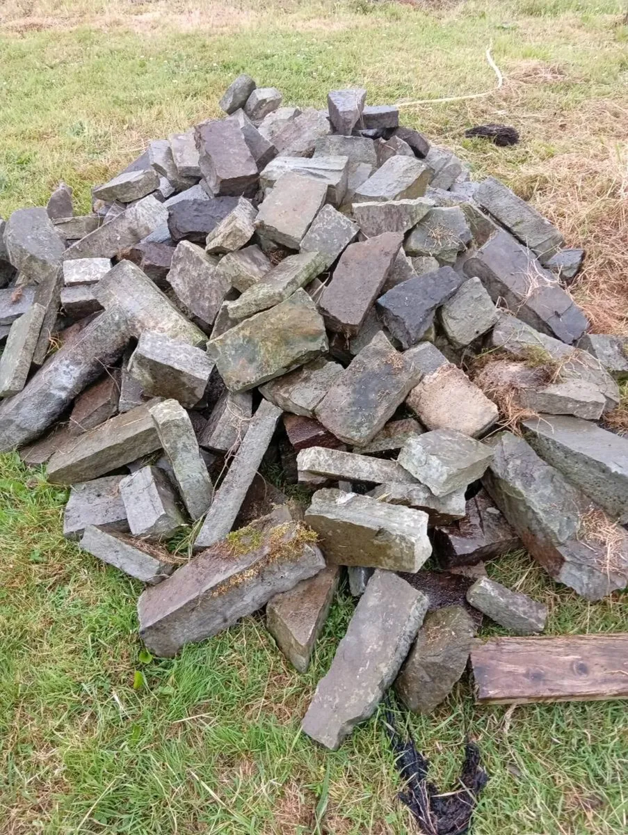 Building stone