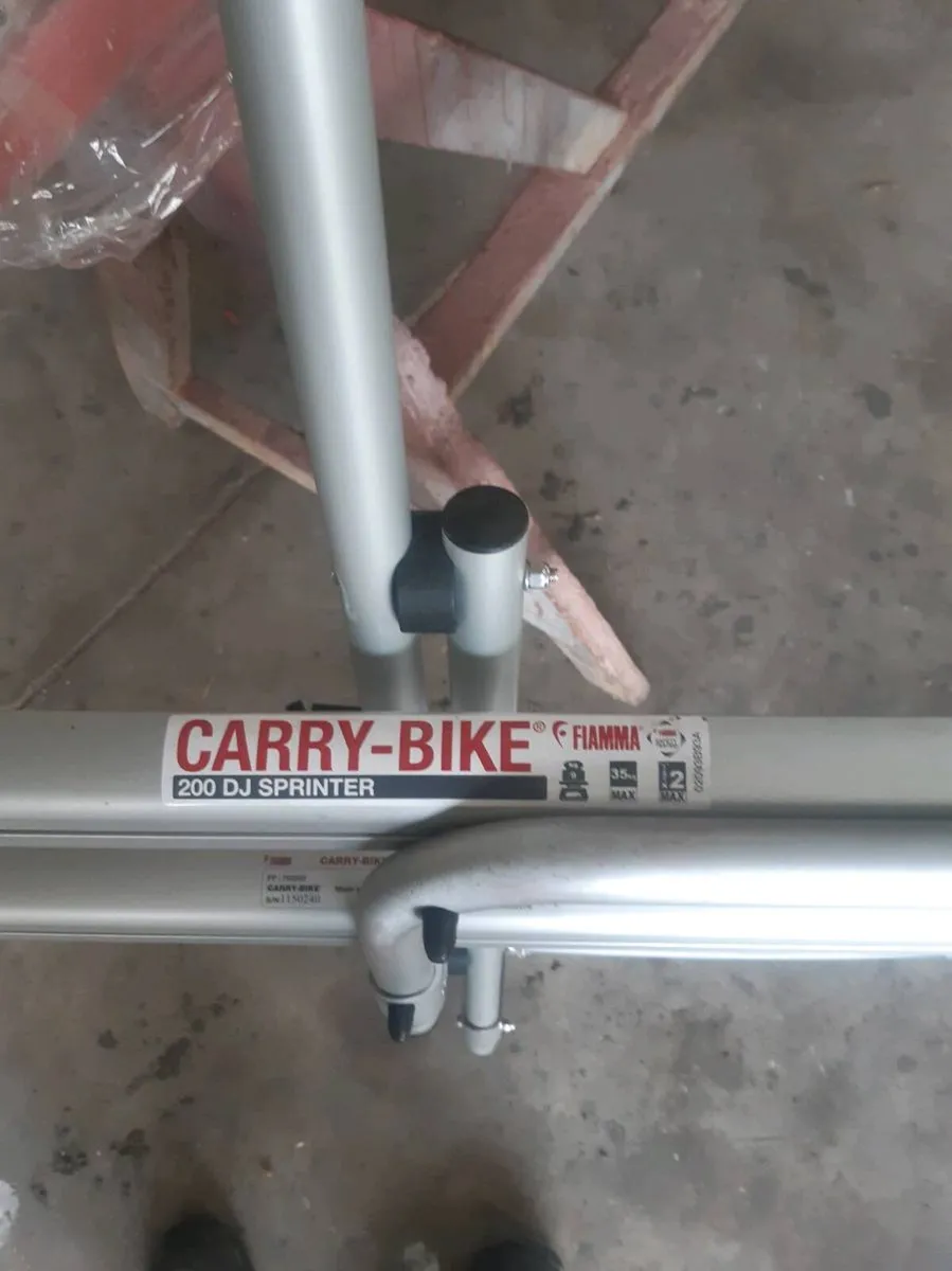 Fiamma 200 DJ Sprinter/Crafter bike carrier - Image 1