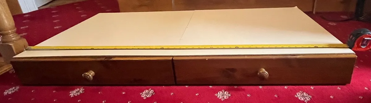 Bedroom furniture - Image 2