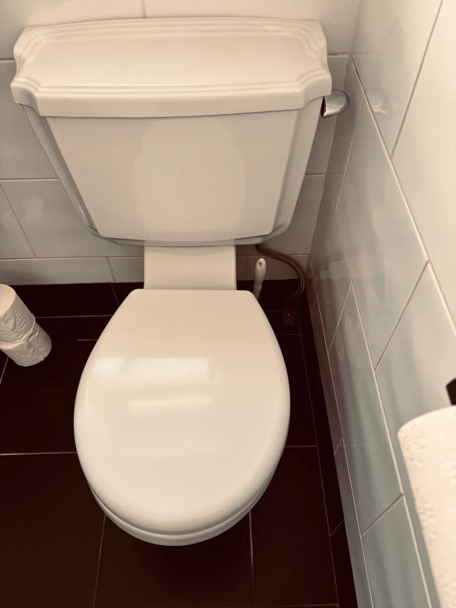 Bathroom Suite - Image 3