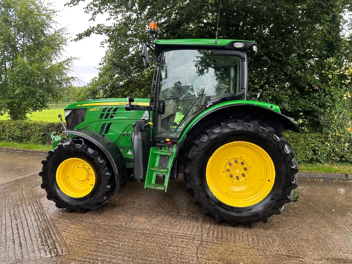 John Deere 6125R - Image 1