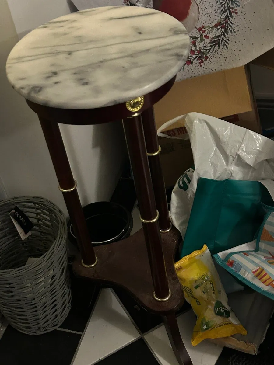 small marble-top pedestal table antique style - Image 3