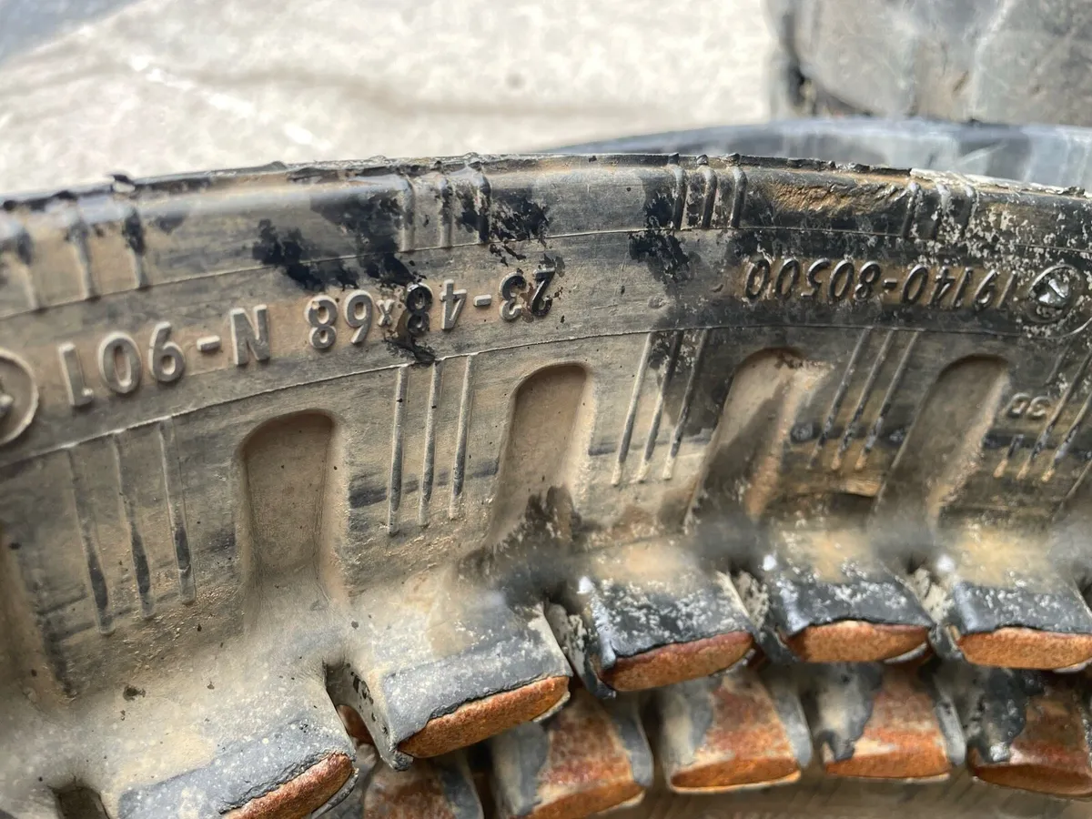 Tracks - Image 4