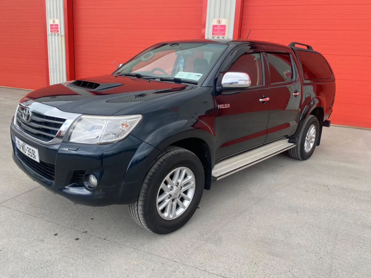2015 Toyota Hi-Lux Invincible 3.0 D4D - Image 1