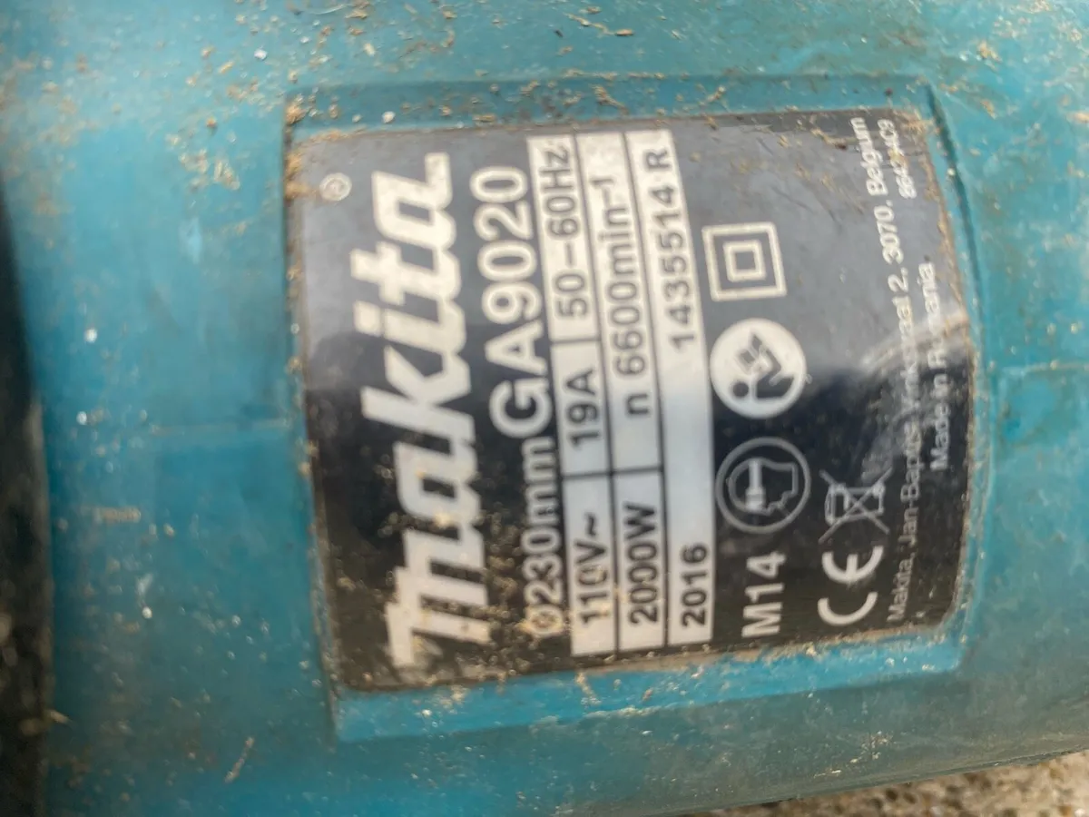 Large makita grinder perfect condition - Image 2