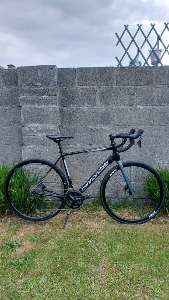 Cannondale Synapse Disc 105 Road Bike - 56cm - Image 1