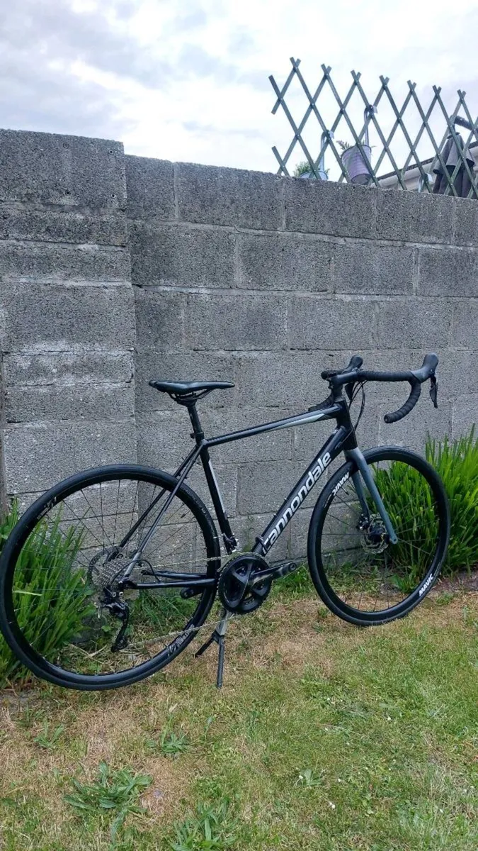 Cannondale Synapse Disc 105 Road Bike - 56cm - Image 3