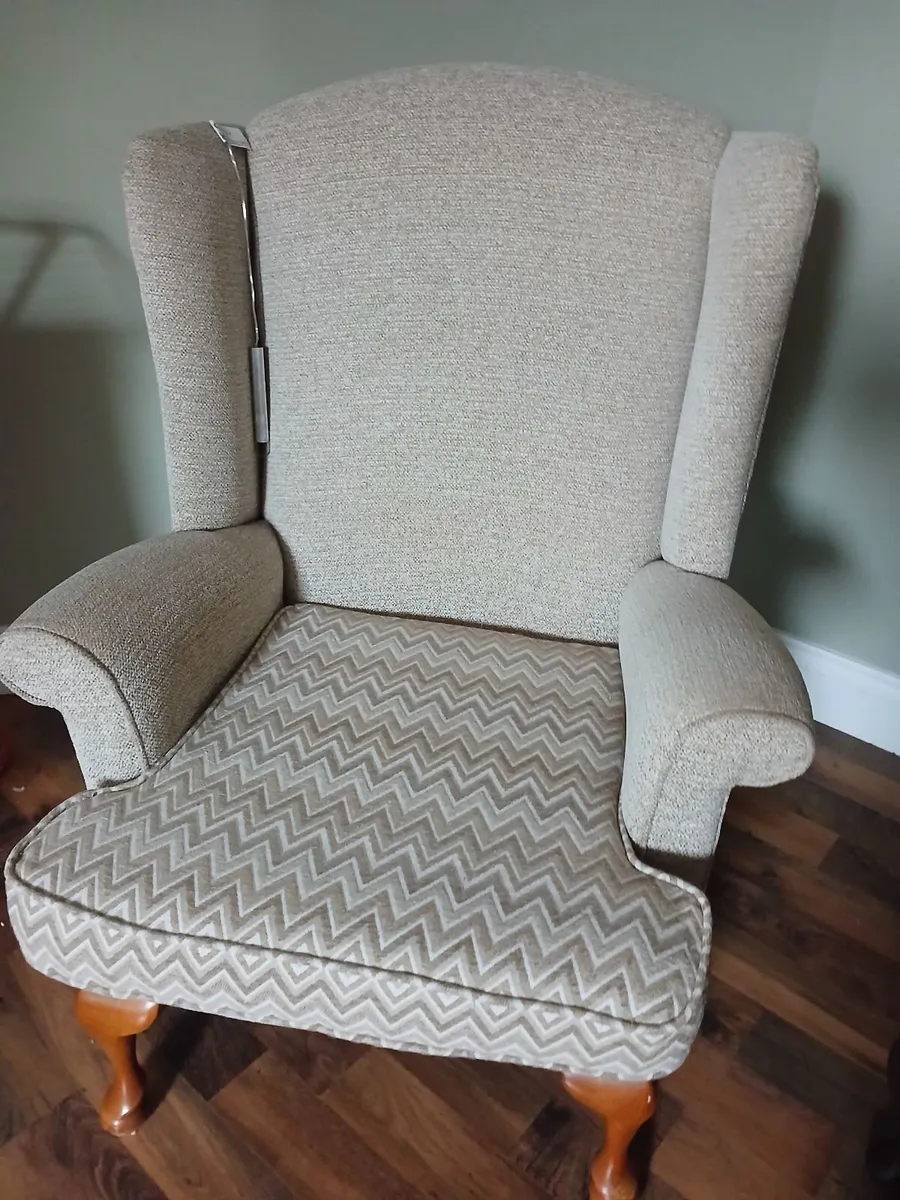 FREE TO TAKE AWAY. Sofa bed and other items. - Image 4