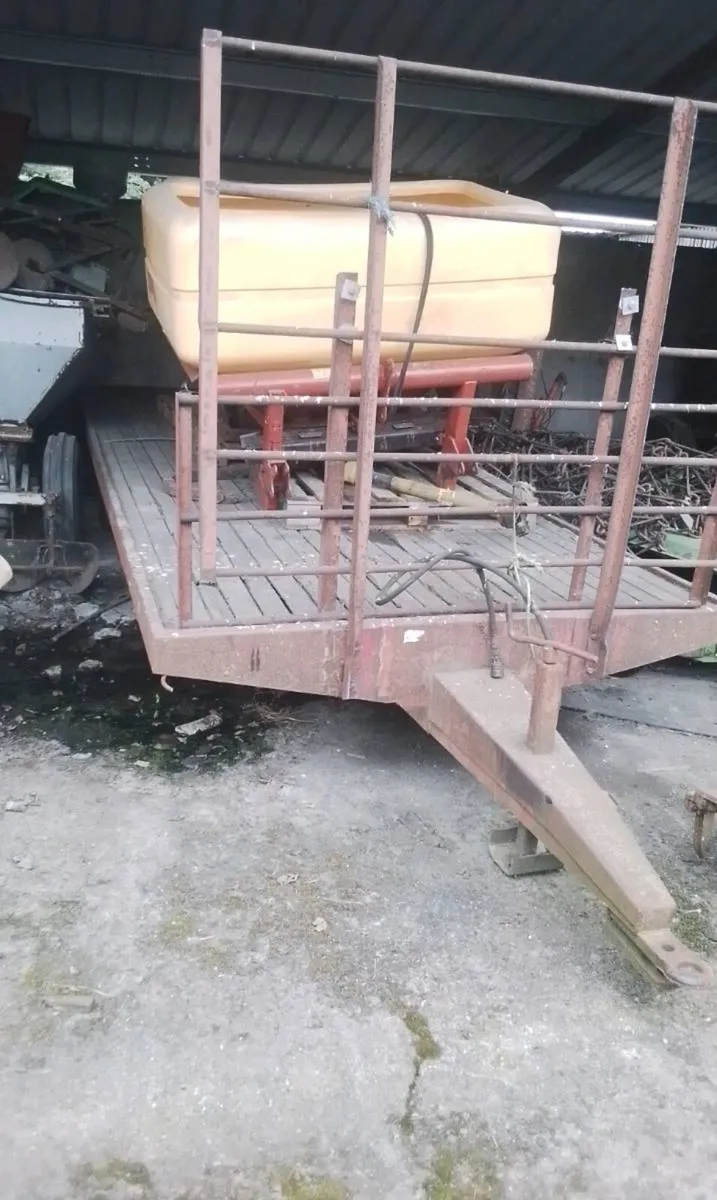 20.ft.bale.trailor - Image 1