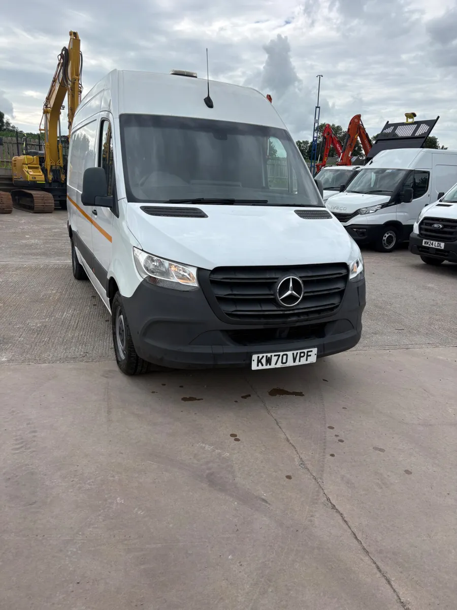2021 Mercedes Sprinter MWB Hi Roof Finance Arrange - Image 3
