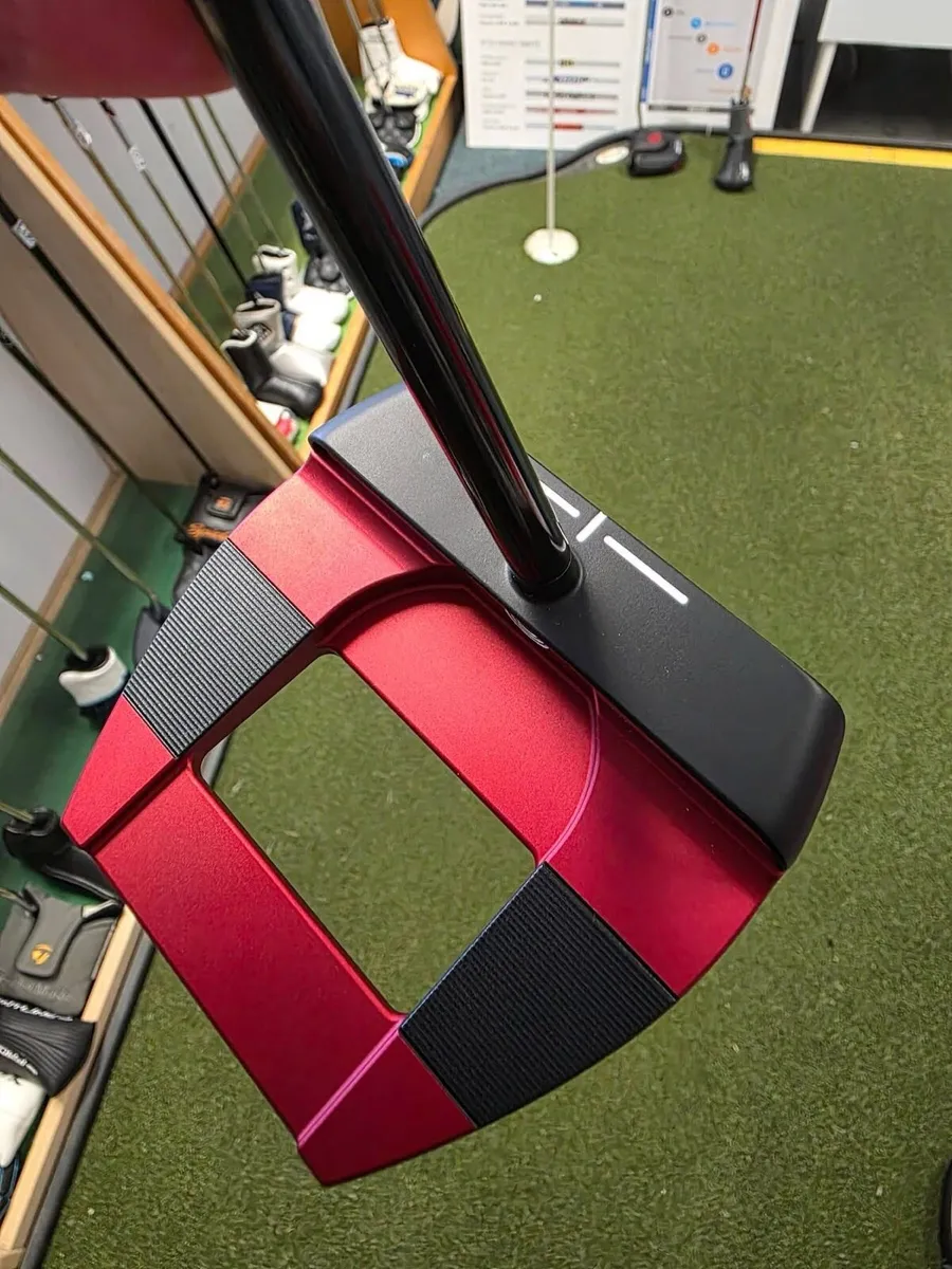 As New Odyssey S2S Tri Hot Jailbird Putter - Image 2