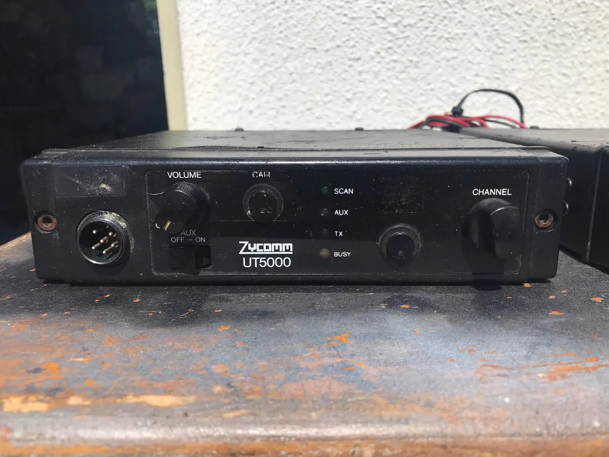 VHF taxi Radios - Image 1