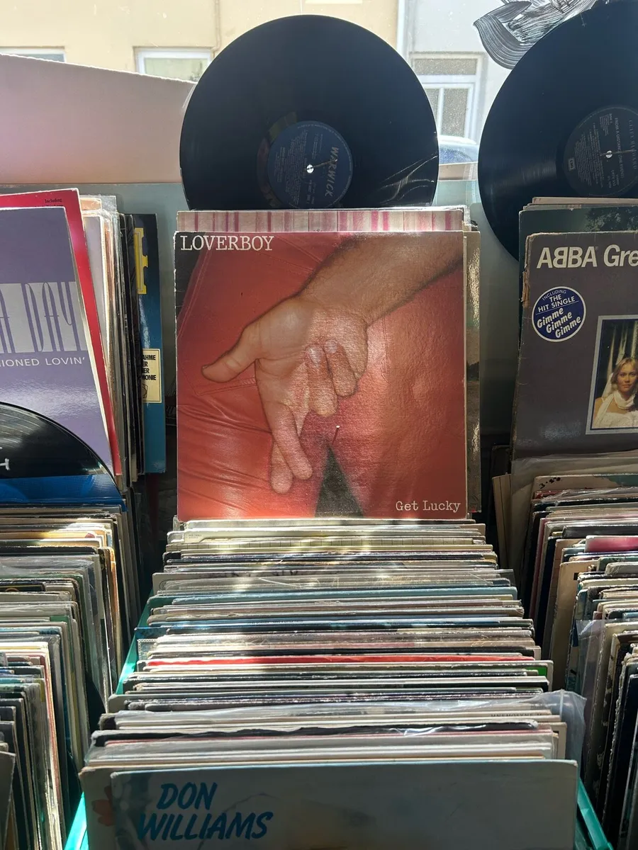 Rock & Classical Records - Image 4