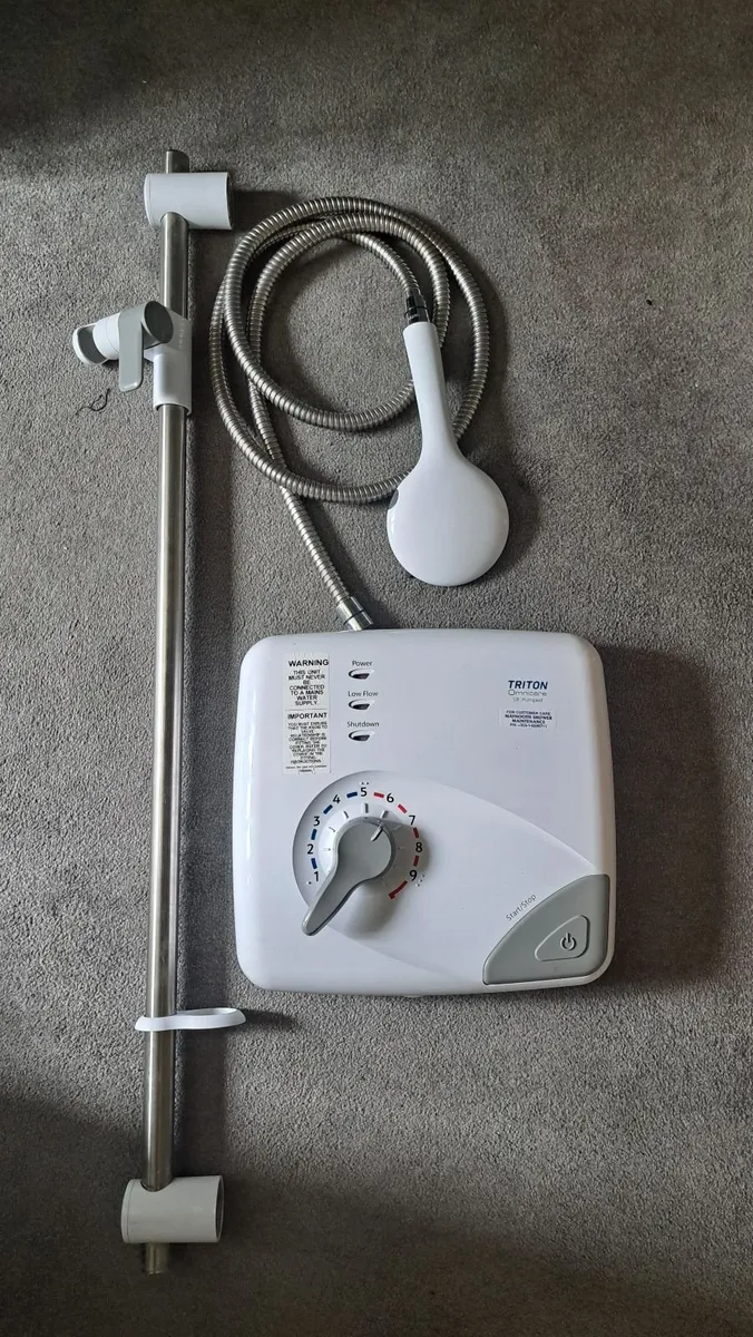 Electric shower Triton Omnicare